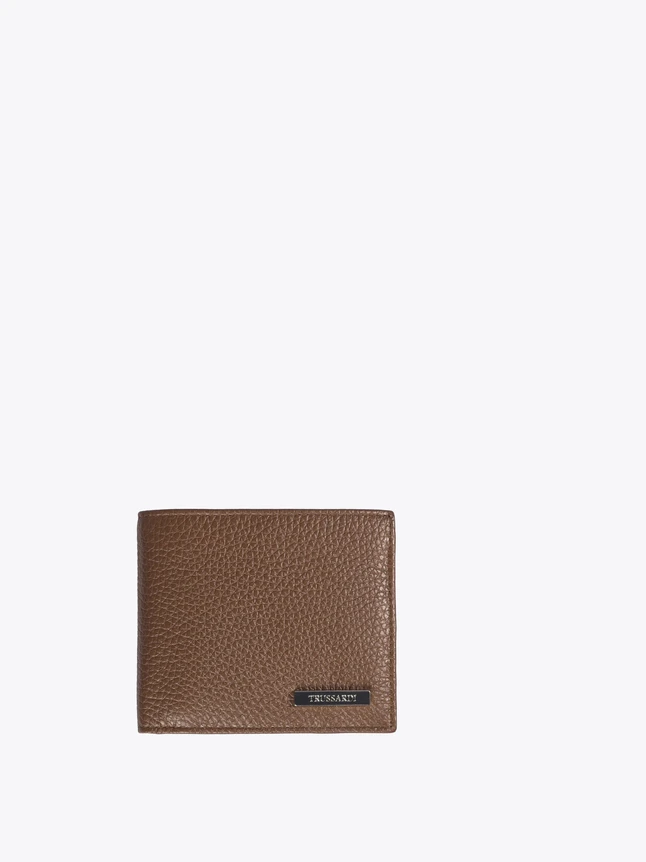 Pebble Leather Slim Bifold Wallet for Travel And Everyday Use