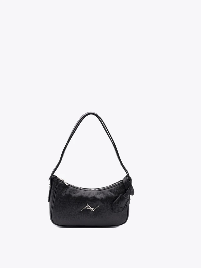 Minimalist Leather Shoulder Bag for Everyday Use