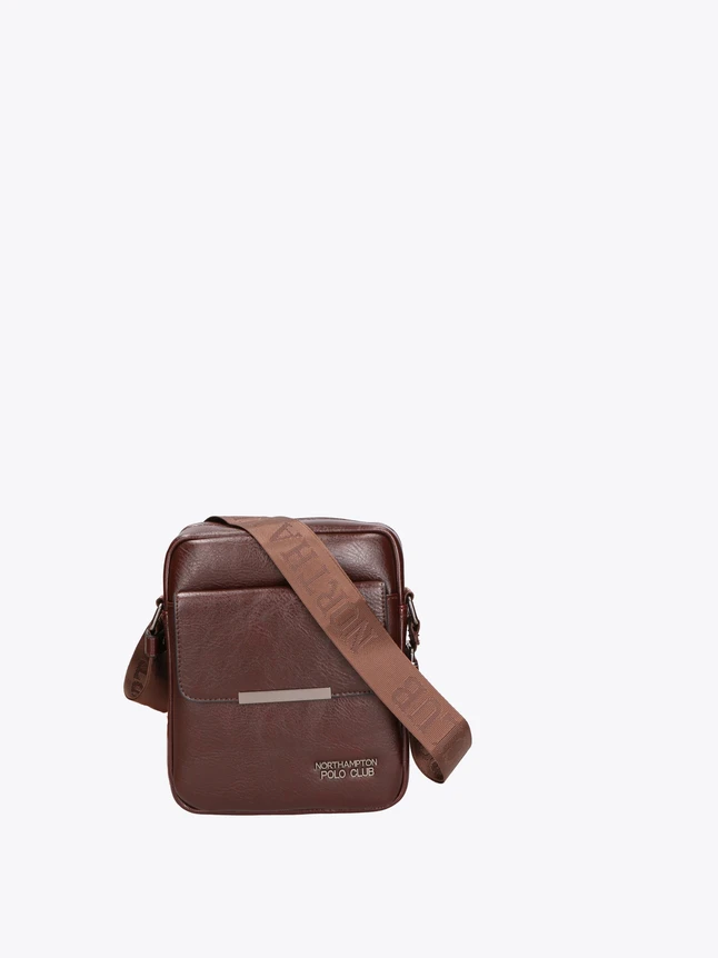 Minimalist Leather Crossbody Bag for Everyday City Use