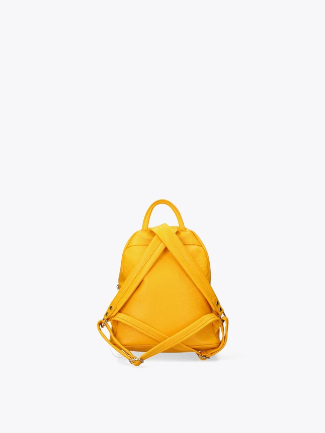 Sleek Genuine Leather Backpack for Daily Commute and Urban Chic Style