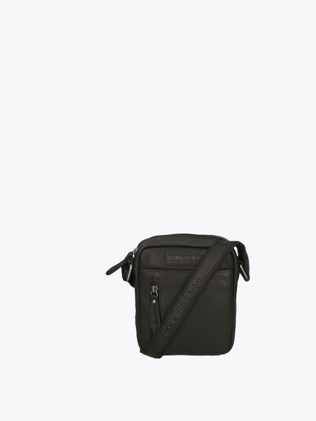 Minimalist Leather Crossbody Bag for Everyday Use