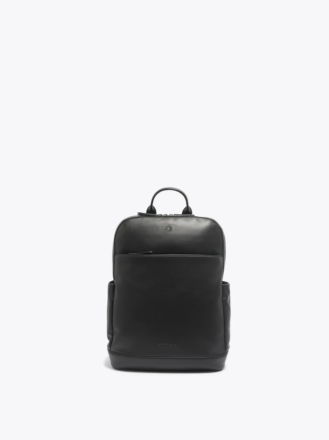 Minimalist Leather Laptop Backpacks for Everyday Use