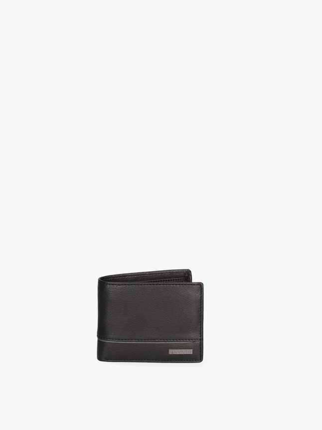 Slim Leather Card Wallet with Metal Accent for Daily Essentials