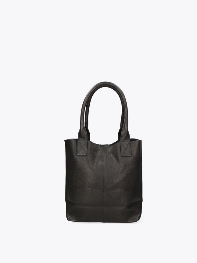 Classic Leather Tote Bag for Everyday Use