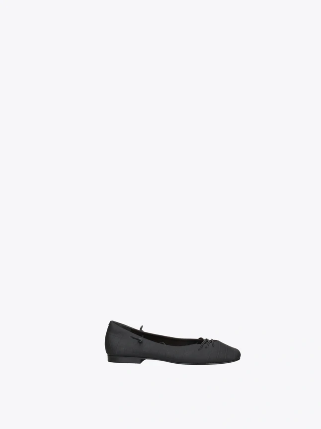 Elegant Heeled Shoes For Weekend - Women's - Modern Design With Polished Shape