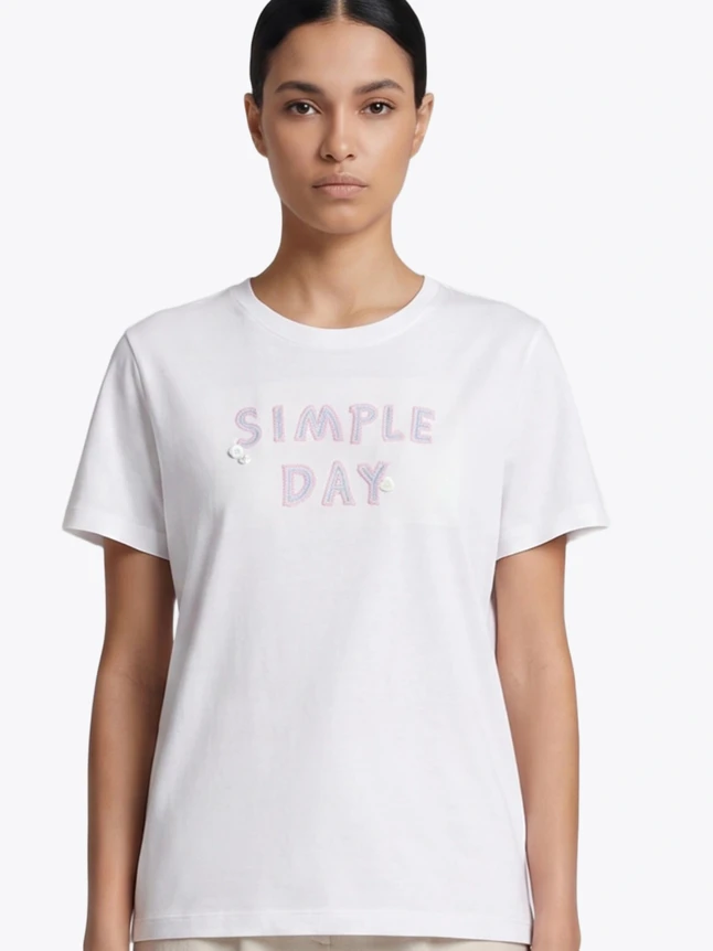 Elegant Tee In Cotton For Work - Chic Design With Everyday Shape