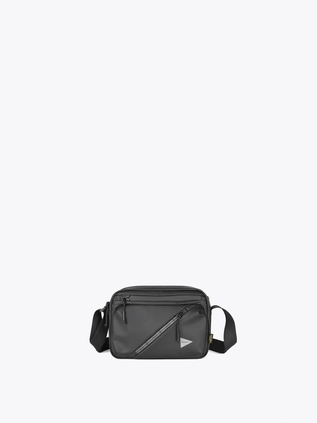 Compact Cotton Travel Bag For Unisex - Sophisticated Design - Chic Essential