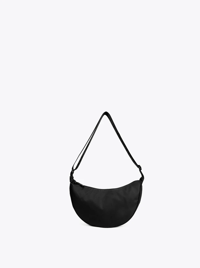 Minimalist Nylon Hobo Bag for Everyday Use
