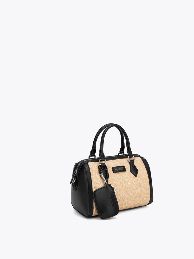 Women's Handbag In Vegan Leather For Everyday Use - Versatile Design