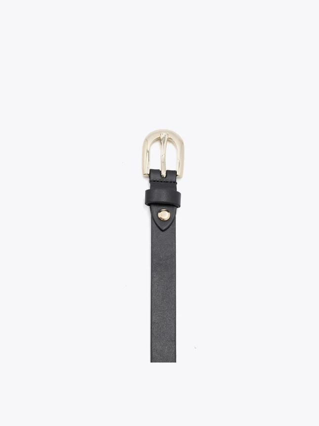 Refined Leather Waist Belt a Chic Accessory for Elevated Everyday Style