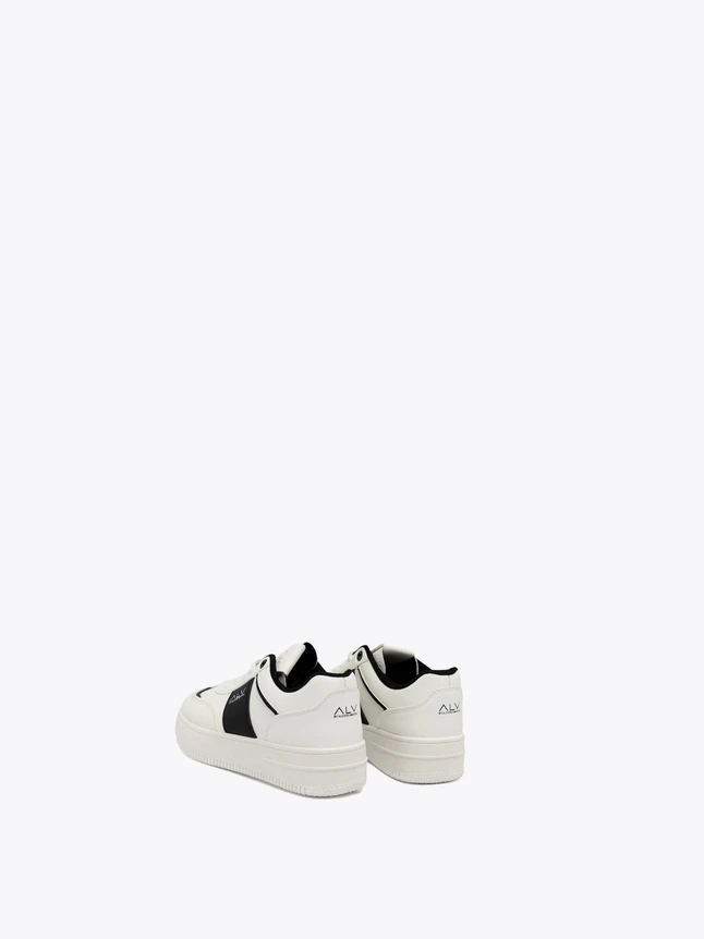 Modern Leather Low Top Platform Sneakers For Urban Casual Style