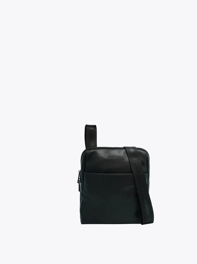 Minimalist Leather Crossbody Bag for Everyday Use