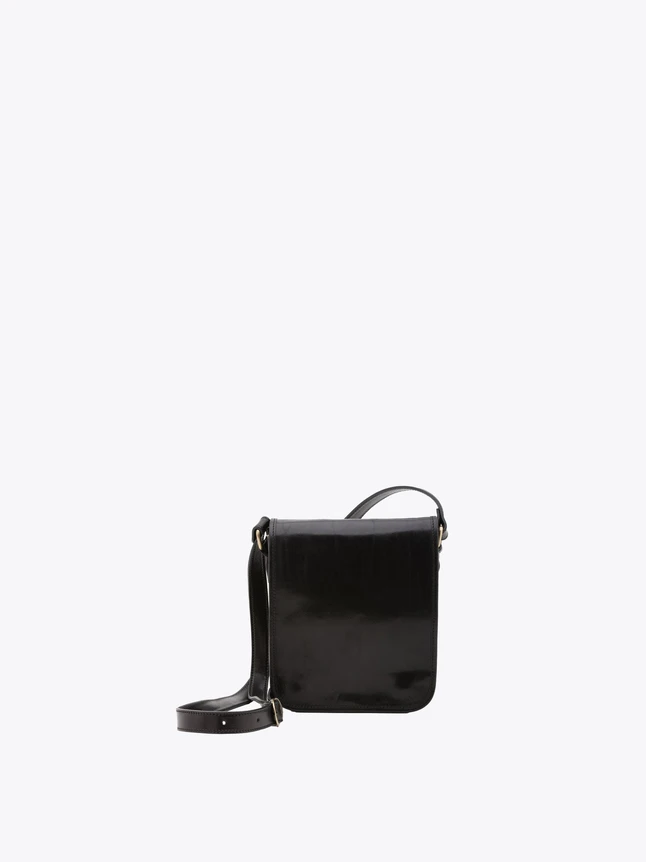 Minimalist Leather Crossbody Bag for Everyday Essentials And Travel