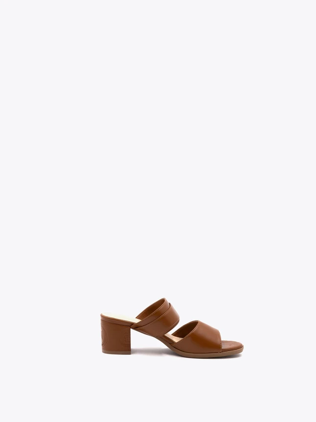 Minimalist Leather Block Heel Sandal for Everyday Wear